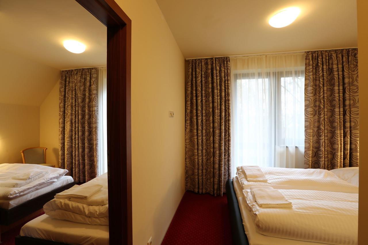 Hotel Tatran Kovacova Zewnętrze zdjęcie